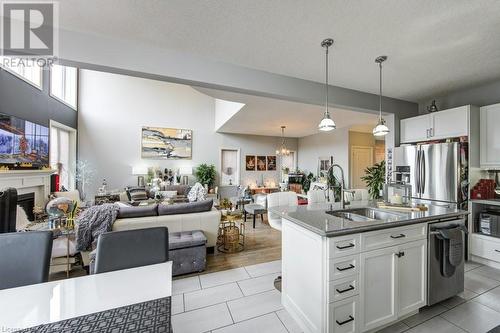 464 Jessica Way, London, ON - Indoor Photo Showing Kitchen With Stainless Steel Kitchen With Double Sink With Upgraded Kitchen