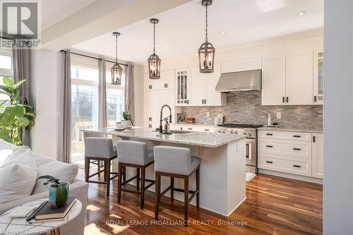 648 Halloway  (Upper Level) Drive, Kingston, ON - Indoor Photo Showing Kitchen With Upgraded Kitchen