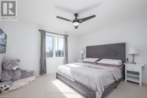 648 Halloway  (Upper Level) Drive, Kingston, ON - Indoor Photo Showing Bedroom