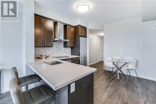 2087 Fairview Street Unit# 1808, Burlington, ON - Indoor Photo Showing Kitchen