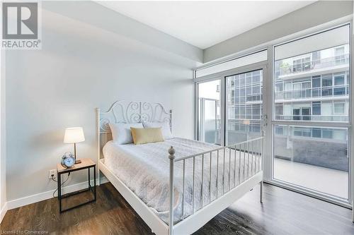 2087 Fairview Street Unit# 1808, Burlington, ON - Indoor Photo Showing Bedroom