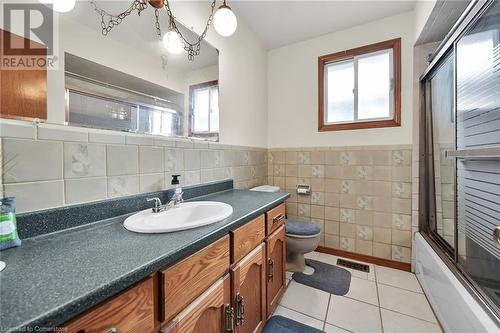 541 Limeridge Road E, Hamilton, ON - Indoor Photo Showing Bathroom