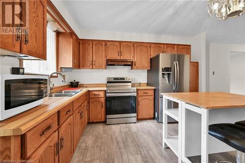 541 Limeridge Road E, Hamilton, ON - Indoor Photo Showing Kitchen With Double Sink