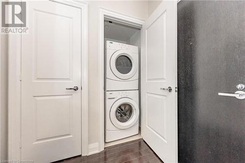 11 Bronte Road Unit# 516, Oakville, ON - Indoor Photo Showing Laundry Room