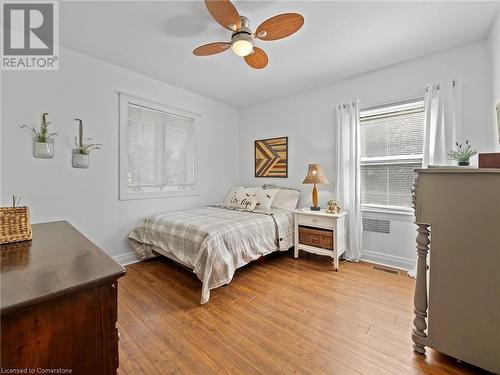 37 Maple Avenue, Flamborough, ON - Indoor Photo Showing Bedroom