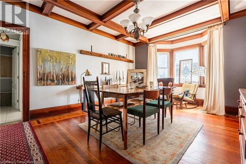 4629 Ellis Street, Niagara Falls, ON - Indoor Photo Showing Dining Room