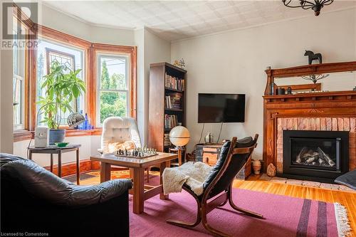 4629 Ellis Street, Niagara Falls, ON - Indoor Photo Showing Living Room With Fireplace