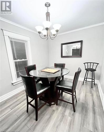 4945 Maple Street, Niagara Falls, ON - Indoor Photo Showing Dining Room