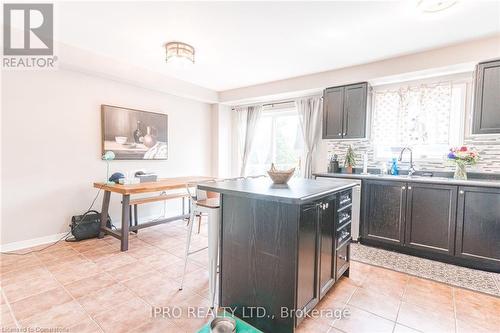 2461 Adamvale Crescent, Oakville, ON - Indoor Photo Showing Kitchen