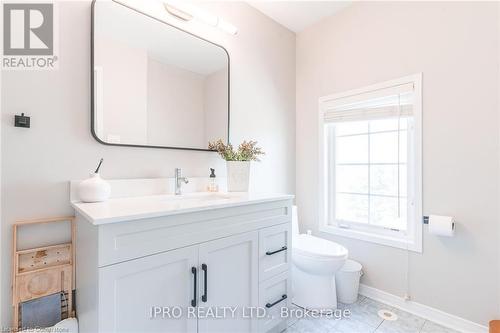 2461 Adamvale Crescent, Oakville, ON - Indoor Photo Showing Bathroom