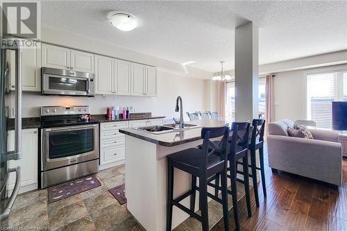 85 Charleswood Crescent, Hamilton, ON - Indoor Photo Showing Kitchen With Stainless Steel Kitchen