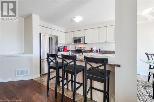 85 Charleswood Crescent, Hamilton, ON - Indoor Photo Showing Kitchen