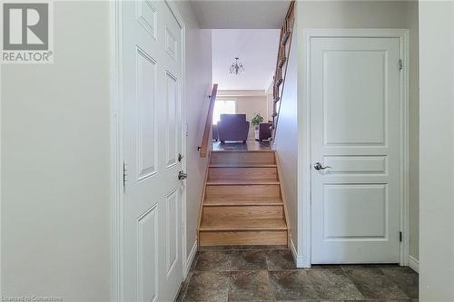 85 Charleswood Crescent, Hamilton, ON - Indoor Photo Showing Other Room