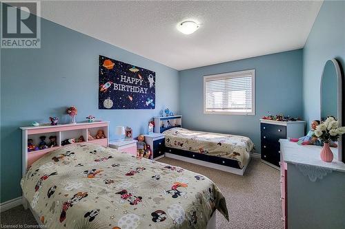 85 Charleswood Crescent, Hamilton, ON - Indoor Photo Showing Bedroom