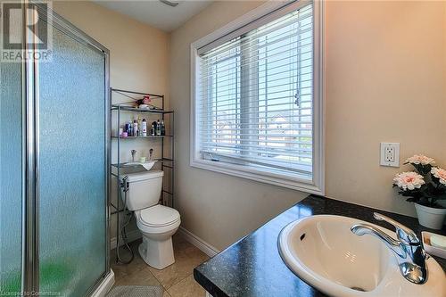 85 Charleswood Crescent, Hamilton, ON - Indoor Photo Showing Bathroom