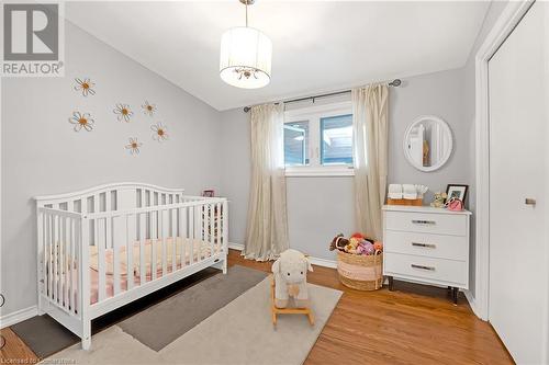 124 Nash Road S, Hamilton, ON - Indoor Photo Showing Bedroom