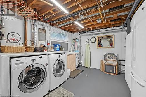 124 Nash Road S, Hamilton, ON - Indoor Photo Showing Laundry Room