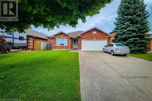 31 Foxmeadow Drive, Hamilton, ON - Outdoor With Facade