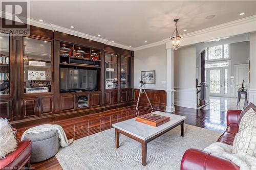 14 Wisteria Lane, York, ON - Indoor Photo Showing Living Room