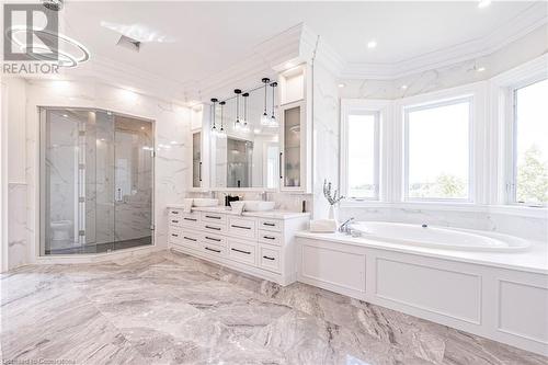 14 Wisteria Lane, York, ON - Indoor Photo Showing Bathroom