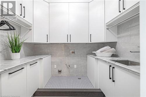 14 Wisteria Lane, York, ON - Indoor Photo Showing Kitchen