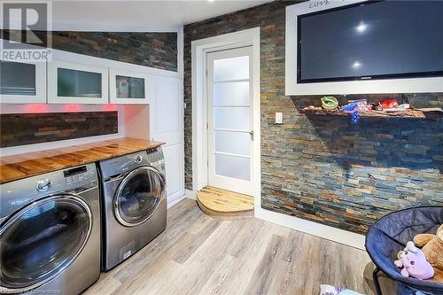 42 Emilie Street, Brantford, ON - Indoor Photo Showing Laundry Room