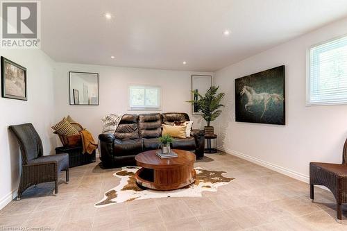 183 Mill Street, Hamilton, ON - Indoor Photo Showing Living Room