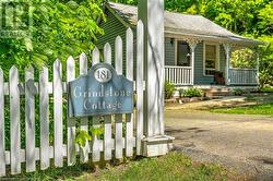 1920's Reno'd 600 sq. ft 1 Bedroom Cottage. - 