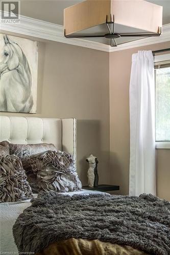 858 Montgomery Drive, Ancaster, ON - Indoor Photo Showing Bedroom