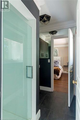 858 Montgomery Drive, Ancaster, ON - Indoor Photo Showing Bathroom