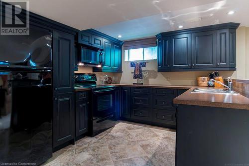 858 Montgomery Drive, Ancaster, ON - Indoor Photo Showing Kitchen