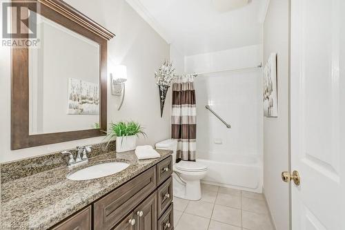 MAIN BATHROOM - 1998 Ironstone Drive Unit# 409, Burlington, ON - Indoor Photo Showing Bathroom