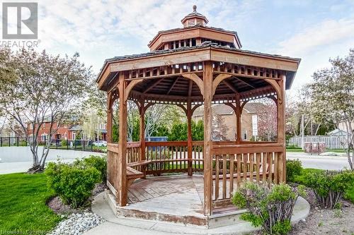 GAZEBO - 1998 Ironstone Drive Unit# 409, Burlington, ON - Outdoor