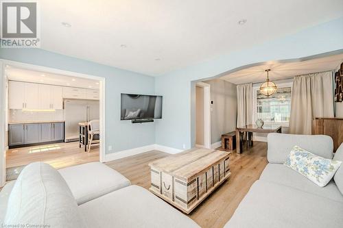 412 Valermo Drive, Toronto, ON - Indoor Photo Showing Living Room