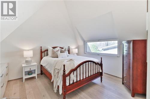 1427 Birch Avenue, Burlington, ON - Indoor Photo Showing Bedroom