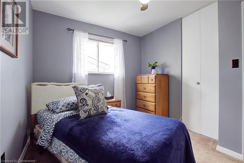 247 Fernwood Crescent, Hamilton, ON - Indoor Photo Showing Bedroom