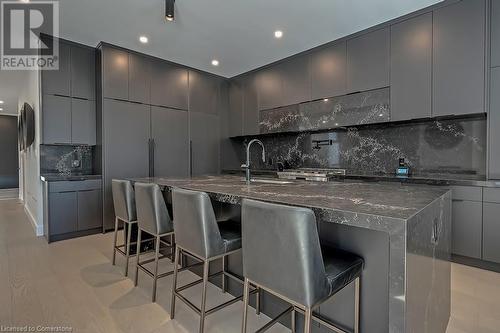 185 Valleyview Drive, Ancaster, ON - Indoor Photo Showing Kitchen