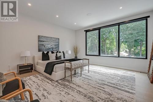 185 Valleyview Drive, Ancaster, ON - Indoor Photo Showing Bedroom