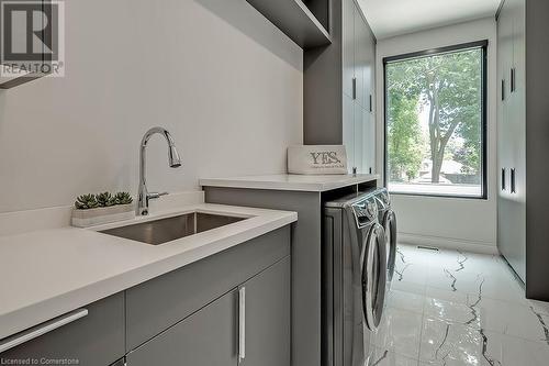 185 Valleyview Drive, Ancaster, ON - Indoor Photo Showing Laundry Room