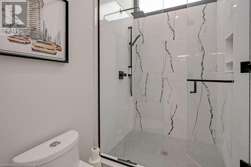 185 Valleyview Drive, Ancaster, ON - Indoor Photo Showing Bathroom