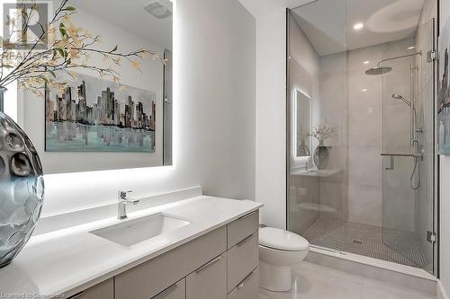 185 Valleyview Drive, Ancaster, ON - Indoor Photo Showing Bathroom