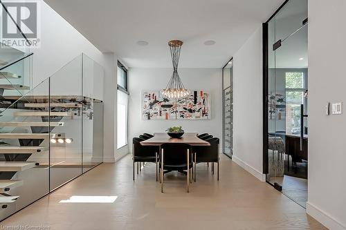 185 Valleyview Drive, Ancaster, ON - Indoor Photo Showing Dining Room