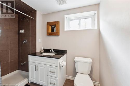 426 Delrex Boulevard, Georgetown, ON - Indoor Photo Showing Bathroom