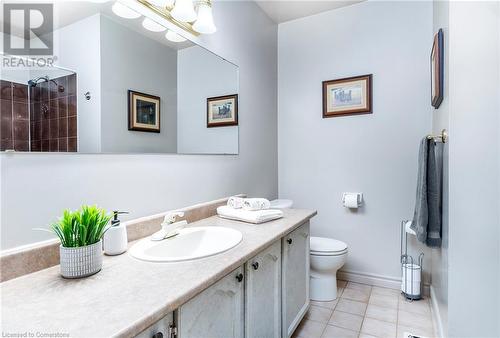 19 Isabel Drive, Brantford, ON - Indoor Photo Showing Bathroom