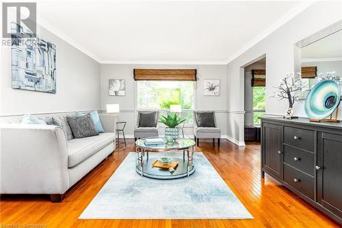 19 Isabel Drive, Brantford, ON - Indoor Photo Showing Living Room