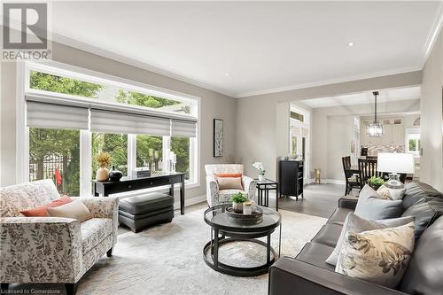 4 Meritage Lane, Niagara-On-The-Lake, ON - Indoor Photo Showing Living Room