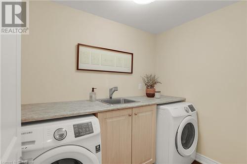 4 Meritage Lane, Niagara-On-The-Lake, ON - Indoor Photo Showing Laundry Room