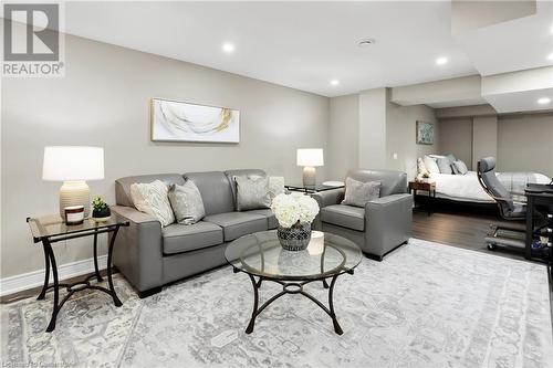 4 Meritage Lane, Niagara-On-The-Lake, ON - Indoor Photo Showing Living Room