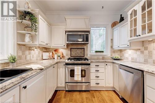 1227 Lockhart Road, Burlington, ON - Indoor Photo Showing Kitchen