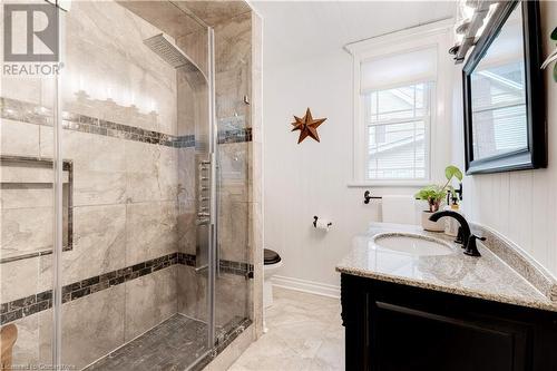 1227 Lockhart Road, Burlington, ON - Indoor Photo Showing Bathroom